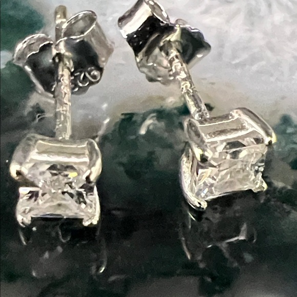Vintage 925 Sterling Silver CZ Stud Earrings - Picture 4 of 11
